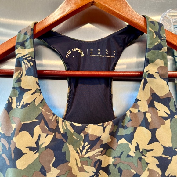 NWT The Upside SET Basecamp Margot Top and 25” Pocket Leggings Camouflage Camo - Picture 10 of 16